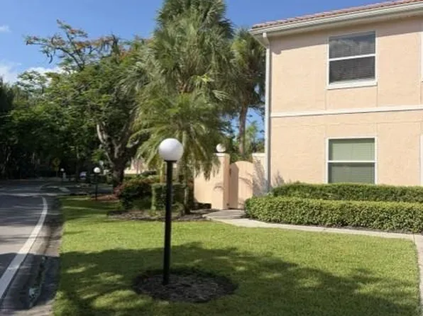 628 Woodshire LN #G12, NAPLES, FL 34105
