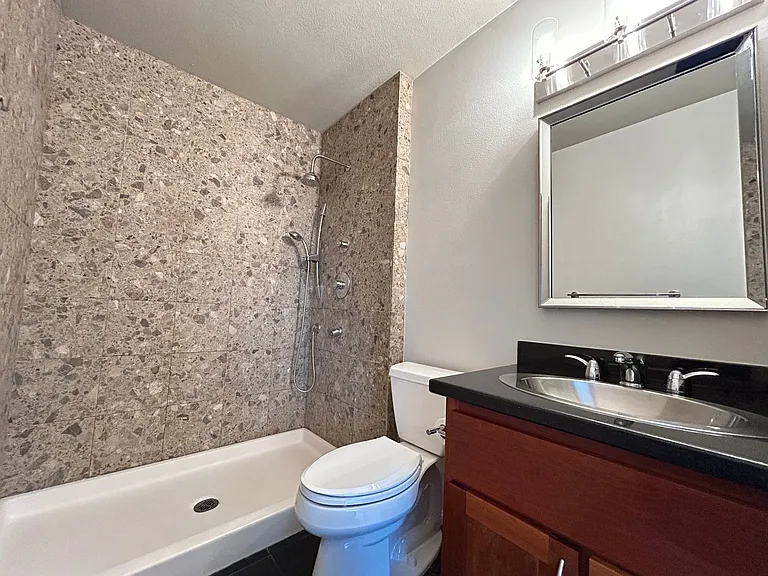 2202 N Broadway #G — Photo 16