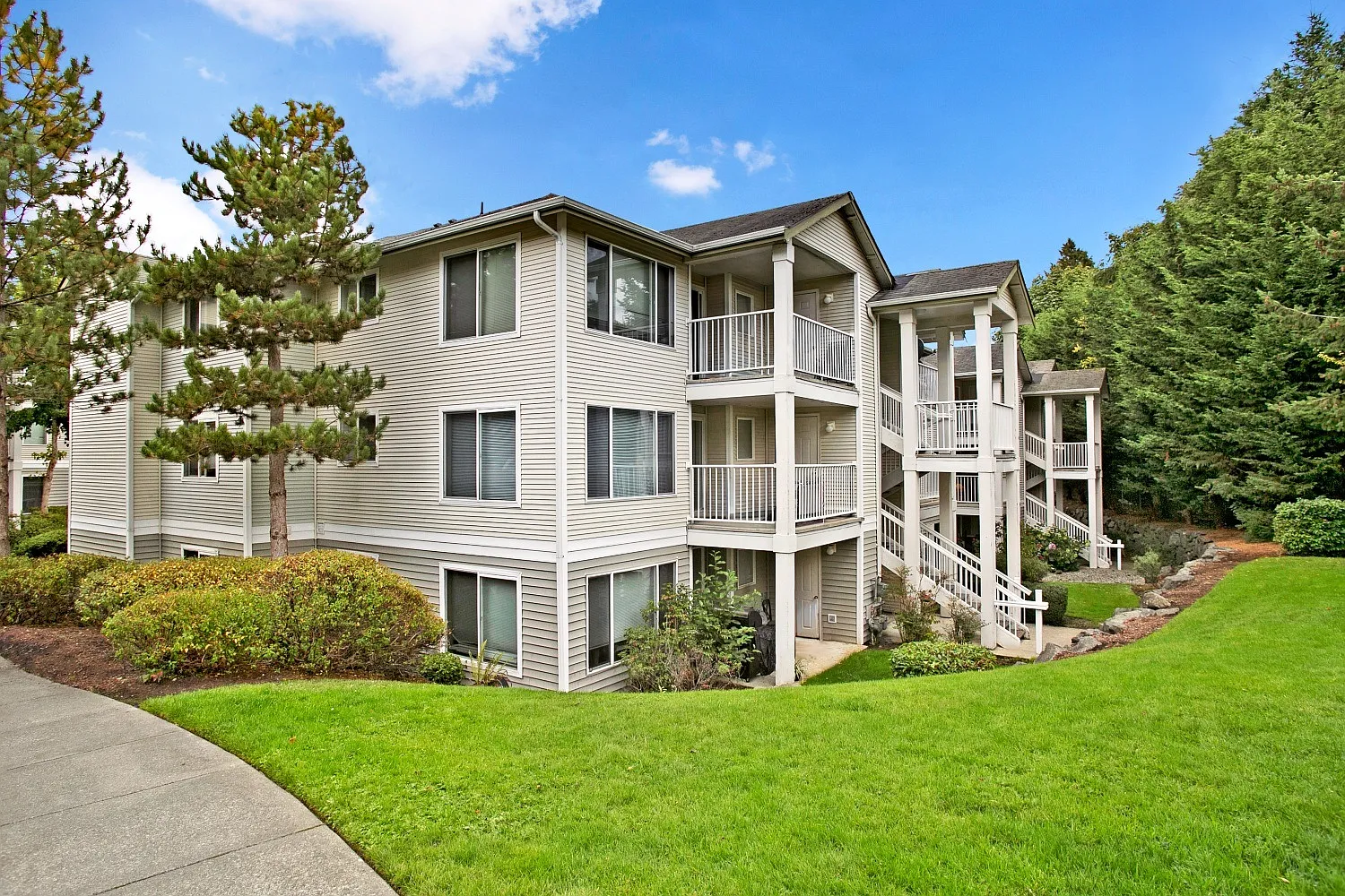 Sunrise Lane — Photo 1