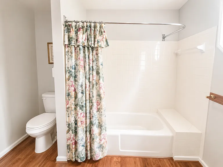 6017 Wheeler Ln — Photo 8