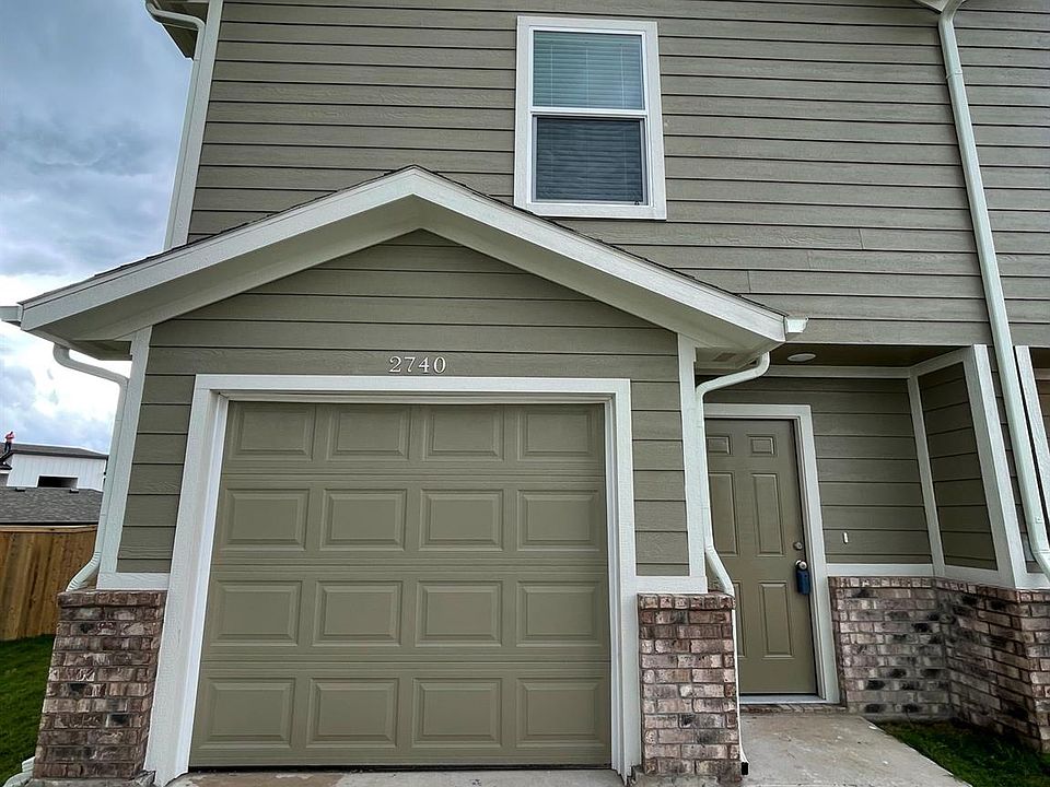1st image of 2740-2744 Ginger Ct #2740