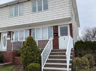178 Spratt Ave, Staten Island, NY 10306