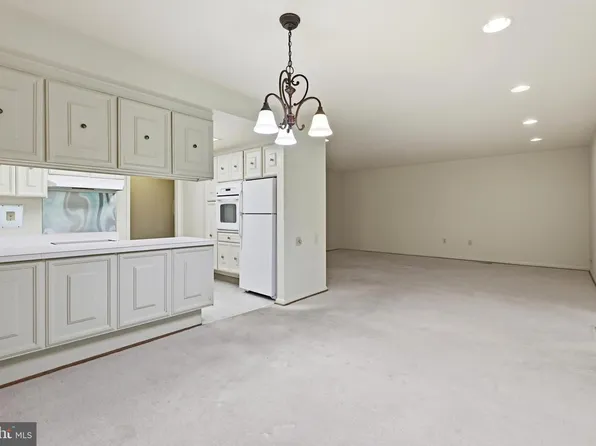 3505 S Leisure World Blvd #29-2E, Silver Spring, MD 20906