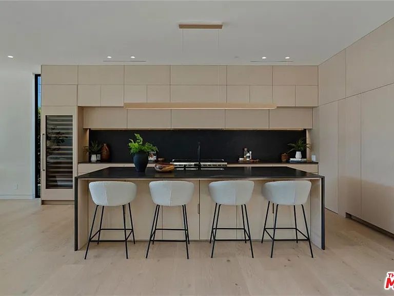4939 Petit Ave — Photo 11