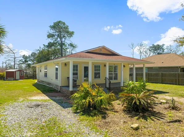 362 Palmetto Ave, Freeport, FL 32439