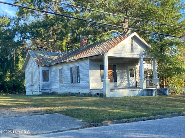 211 Fairview Avenue SW, Wilson, NC 27893