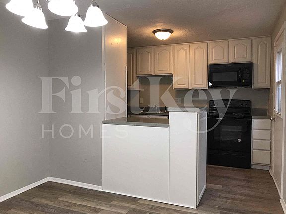 3rd image of 1324 Lansdowne Rd