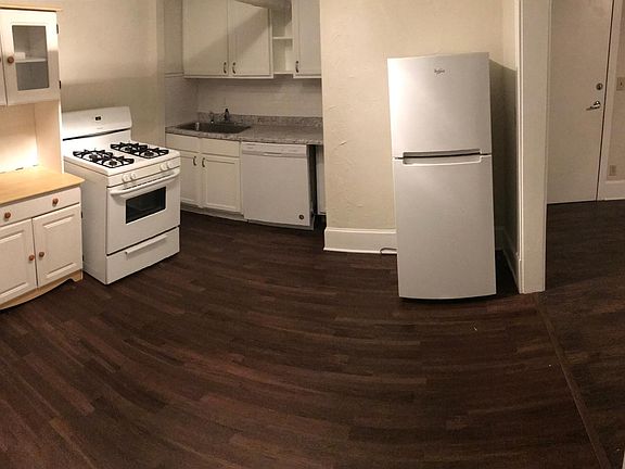 3rd image of 2530 Dupont Ave S APT B1