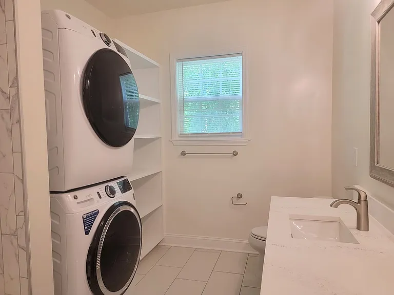 624 Grace Ave — Photo 12