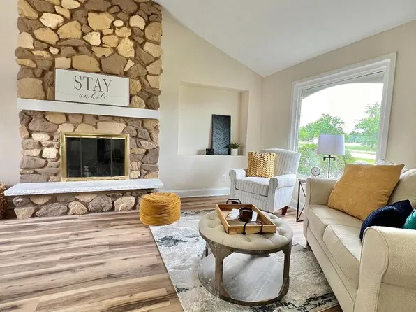 9501 West Good Hope ROAD, Milwaukee, WI 53224