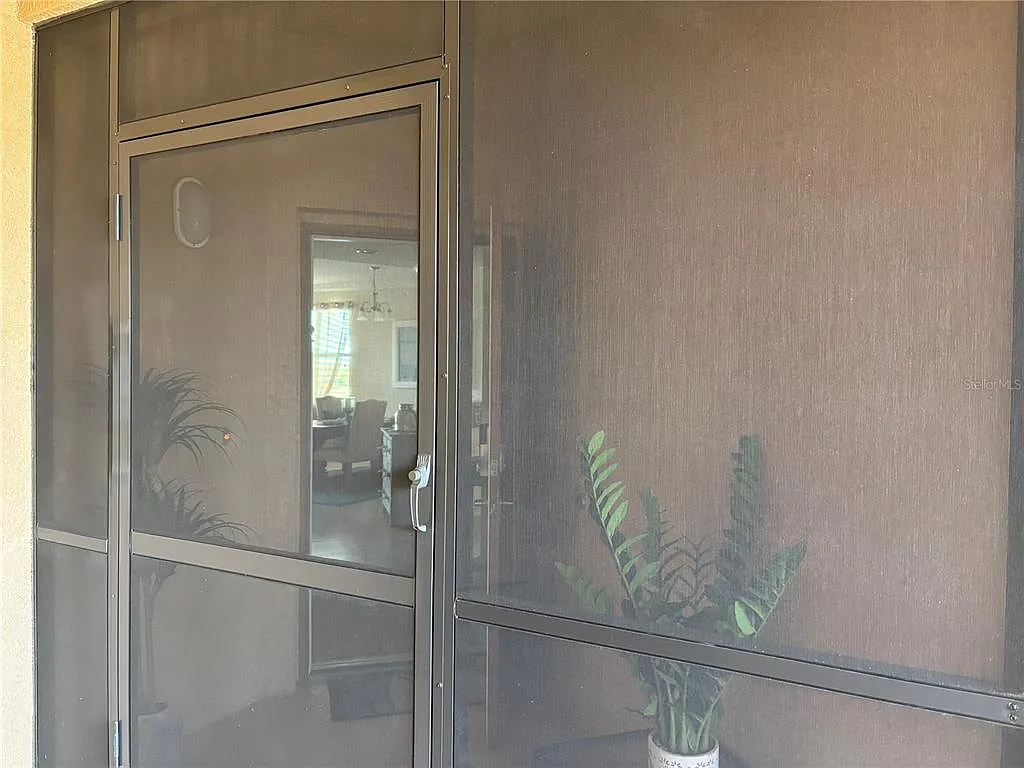 3 bed, 2.0 bath, 1297 sqft, $2,500 — Photo 4