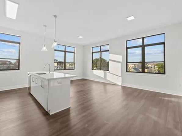 121 34th Street image 87 of 213