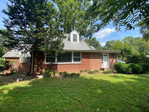 4th image of 10212 Blake Ln