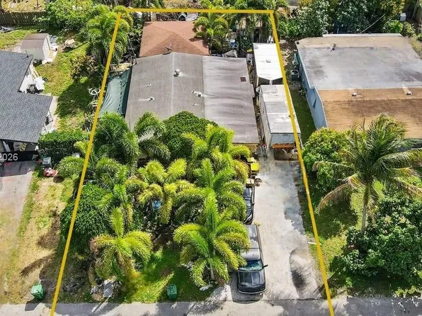 6146 SW 1st St, Pompano Beach, FL 33068