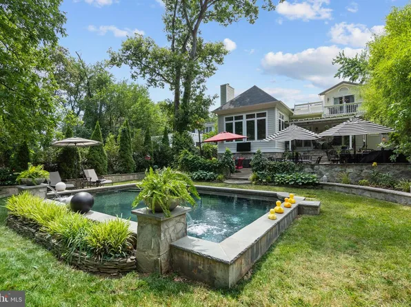 6407 Olmi Landrith Dr, Alexandria, VA 22307