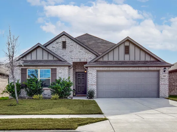 8908 Flying Eagle Ln, Fort Worth, TX 76131