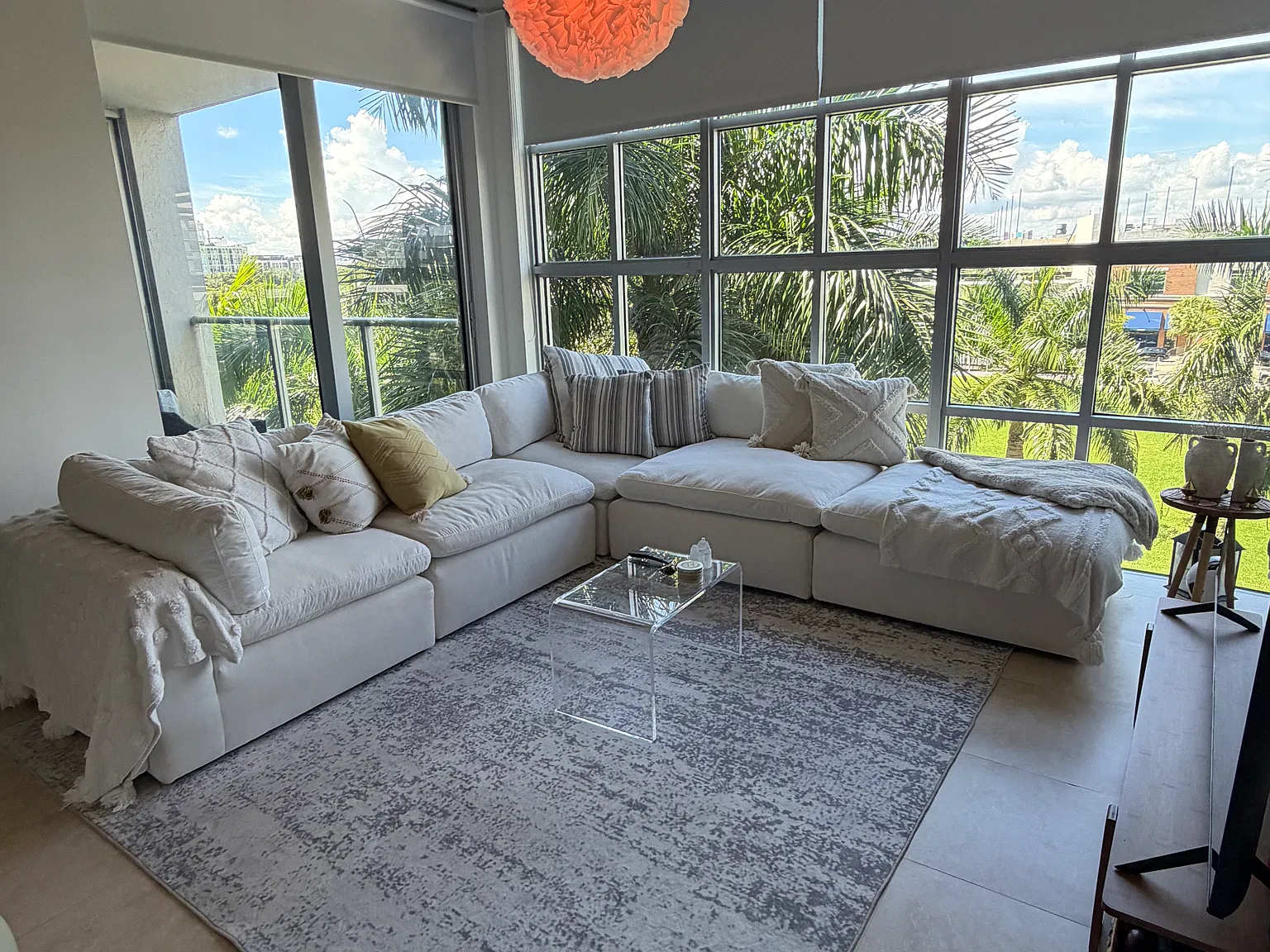 1 bed, 1.5 bath, 807 sqft, $3,200 — Photo 1