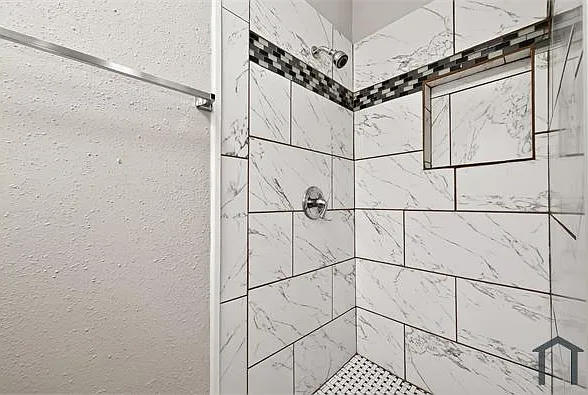 10402 Permian Dr — Photo 27