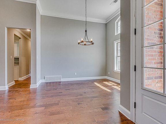 4th image of 3083 Ross Meadows Ln