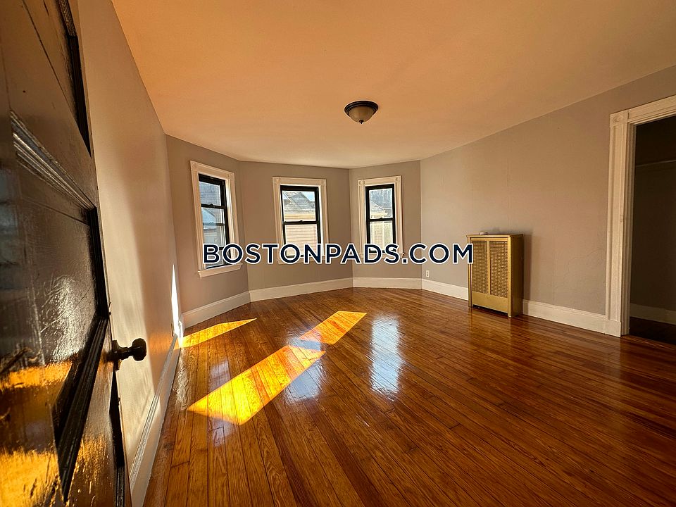 1st image of 51 Bay State Ave #2