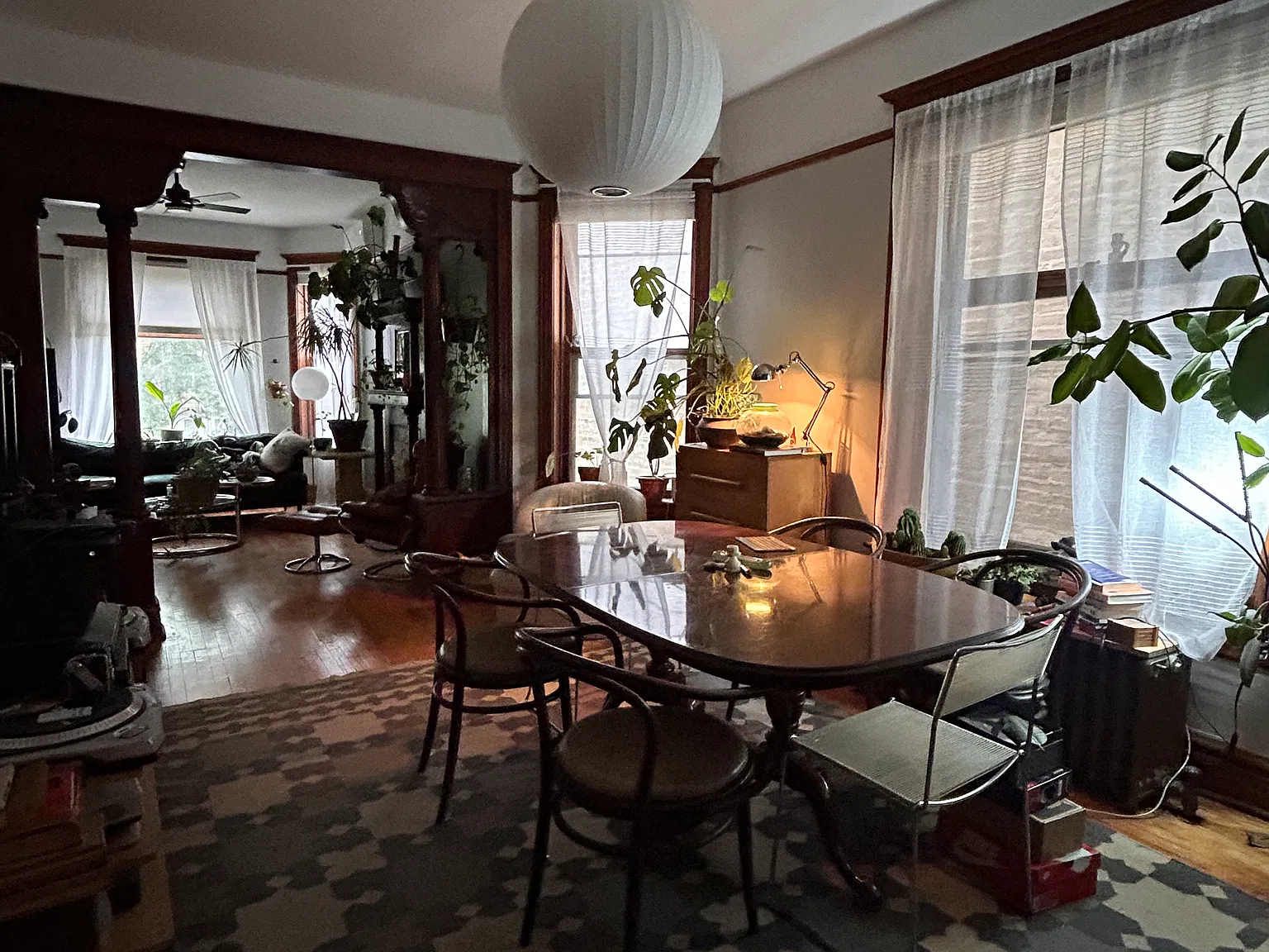 3 bed, 1300 sqft, $2,999 — Photo 1