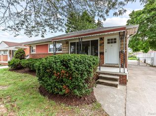 15201 Richmond St, Southgate, MI 48195