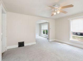 1512 Iowa St, Cedar Falls, IA 50613