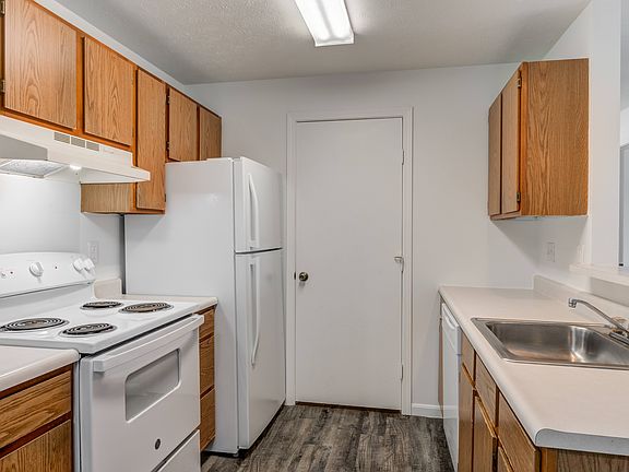 2nd image of 1231 Crystal Glen Blvd #1217E