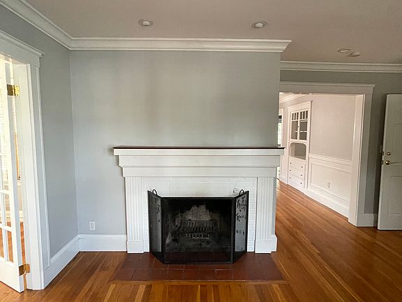 5th image of 36 Gerald Rd #2