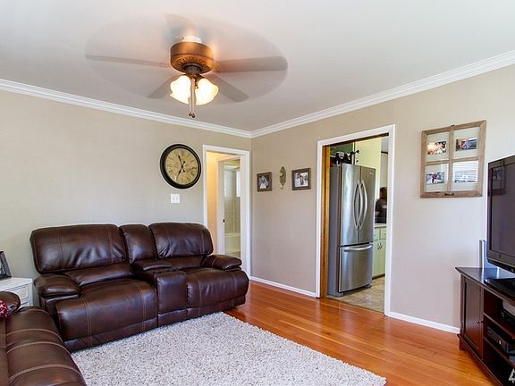 3rd image of 3316 N Ferdinand St