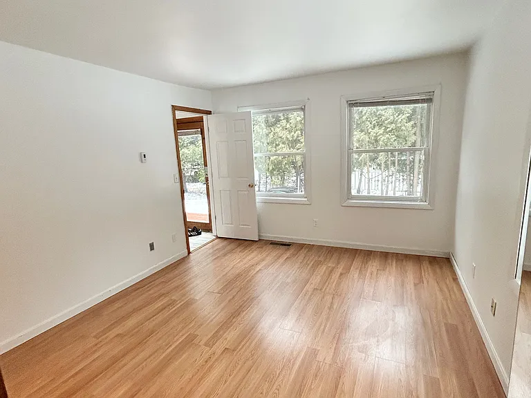 Edgewood Dr — Photo 9