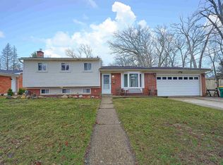 28053 W Nine Mile Rd, Farmington Hills, MI 48336