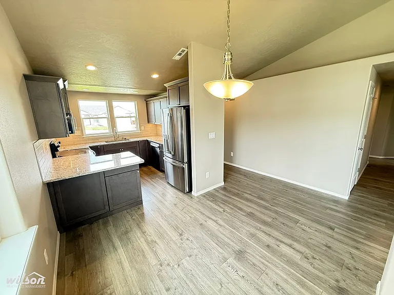 6114 Crown Crest Ave — Photo 7