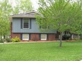 3615 Boulder Ct, Lawrence, KS 66049