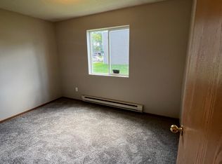 7292 3rd St #8, New Auburn, MN 55366