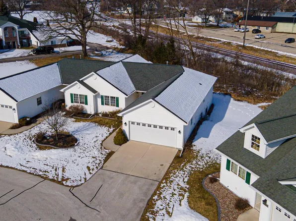 866 Eagles WAY, Plymouth, WI 53073