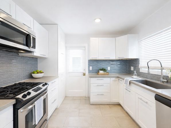 1114 N Gardner St #7
