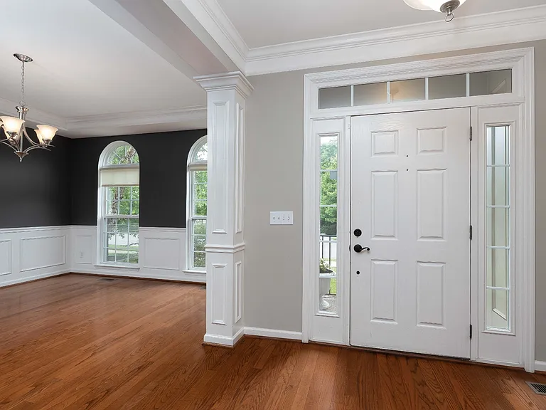 1204 Beech Hollow Dr — Photo 4