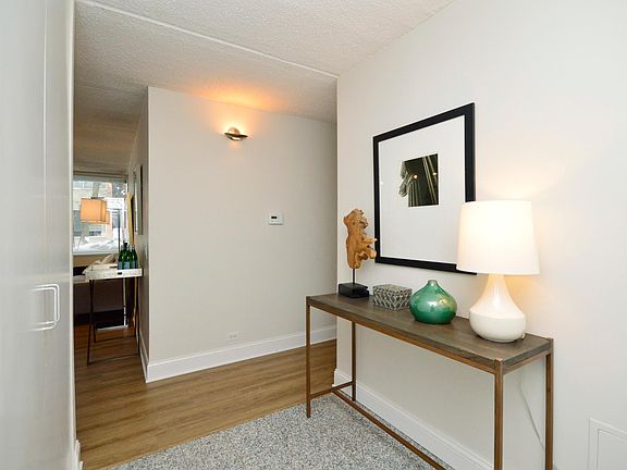 4th image of 2020 Saint Johns Ave APT 101