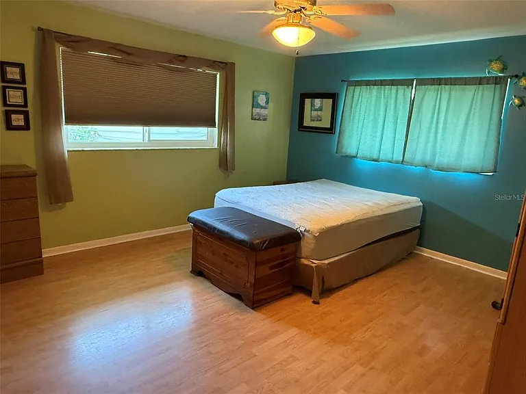 15152 Buswell Ave — Photo 13