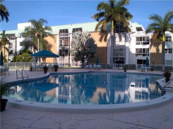 3040 NE 16th Ave APT 103