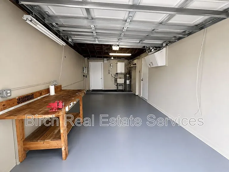 2552 Chancery Dr — Photo 15