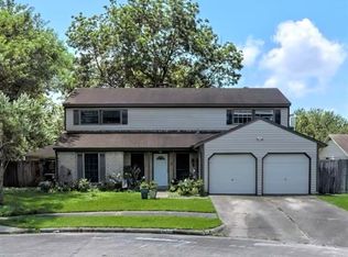 16207 La Gloria Dr, Houston, TX 77083