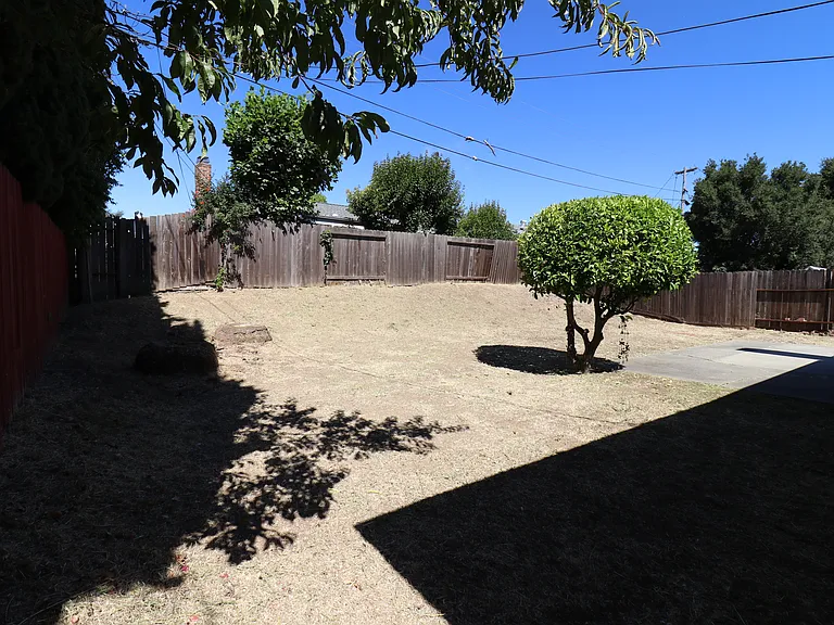 335 Rollingwood Dr — Photo 34