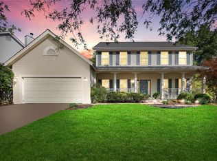 421 April Oaks Ct, Ballwin, MO 63021