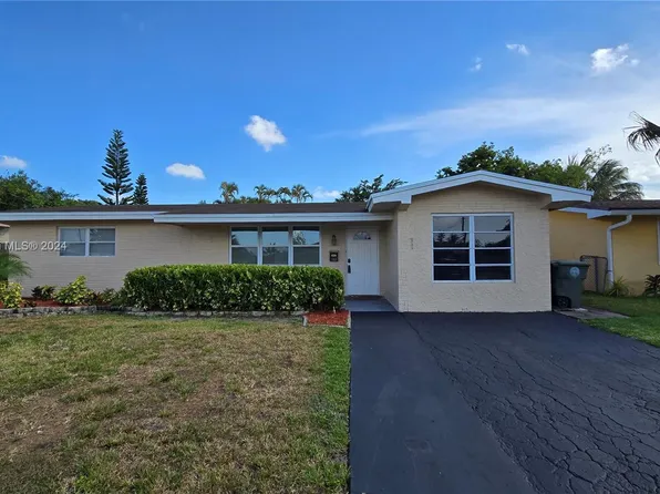 7910 NW 14th St, Pembroke Pines, FL 33024