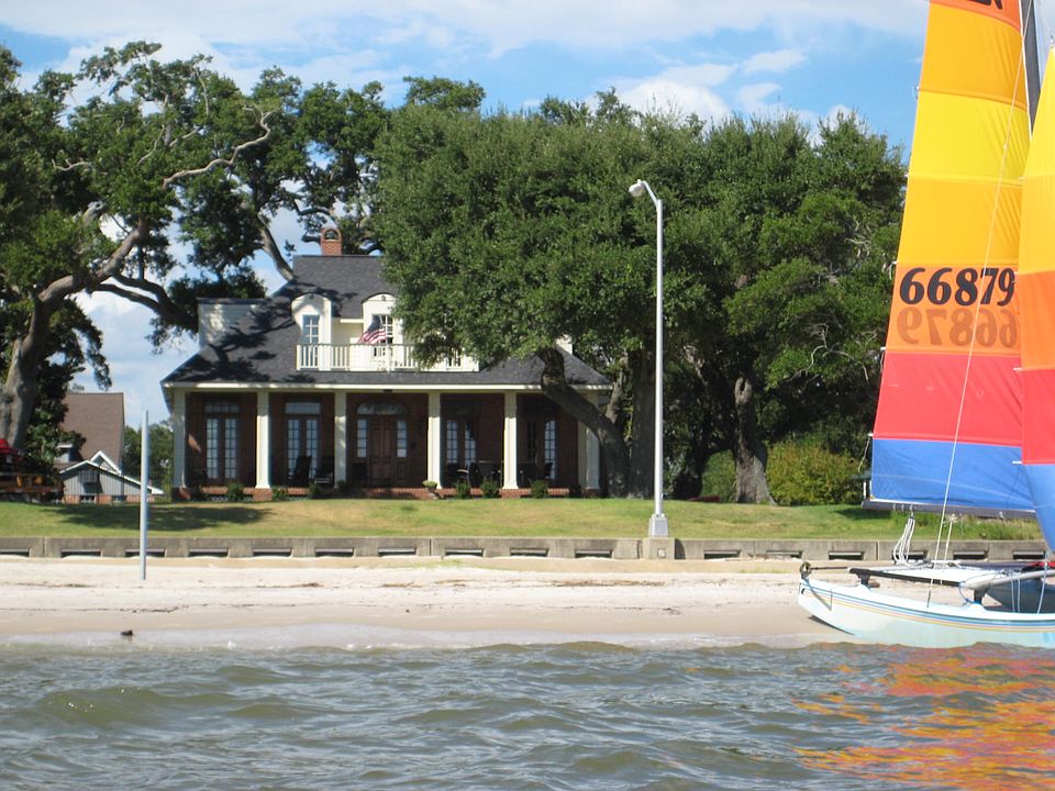 1st image of 1411 Beach Blvd