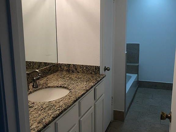 5th image of 10415 Pagewood Dr