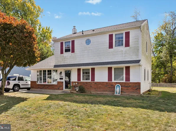 3948 Windsor Dr, Bensalem, PA 19020