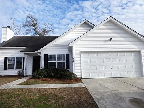 425 Equinox Cir Photo 1